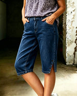 Women's casual five-point jeans with pockets